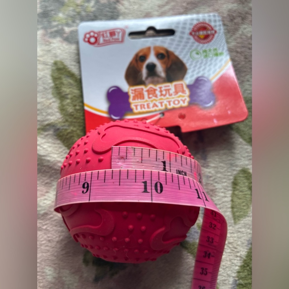 🧶 Interactive Textured Dog Treat Toy Ball